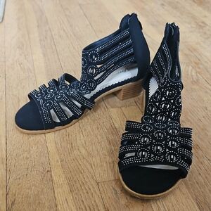 Forever Comfort Strappy Sandals 8.5